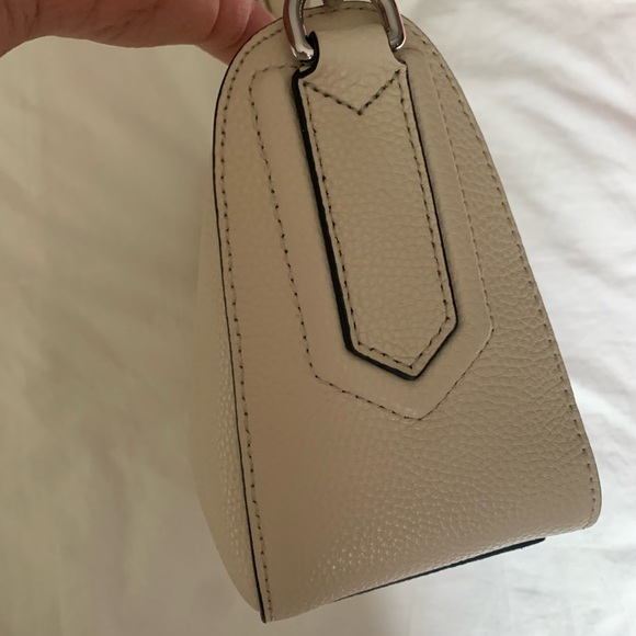 Marc Jacobs Leather Bag - Picture 11 of 15